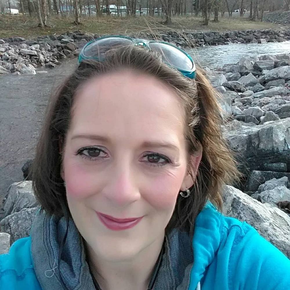 Meet your Posher, Ashley